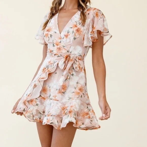 Lulus Dresses & Skirts - Saints + Secrets Chiffon Floral Flutter Sleeve Tie‎ Waist Faux Wrap Mini Dress M